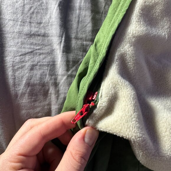 COLUMBIA SKEENA RIVER FLEECE JACKET/VEST (GREEN & WHITE) (L) - Picture 5 of 7